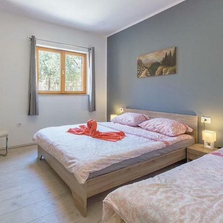 Apartments Klaudija 普拉 外观 照片