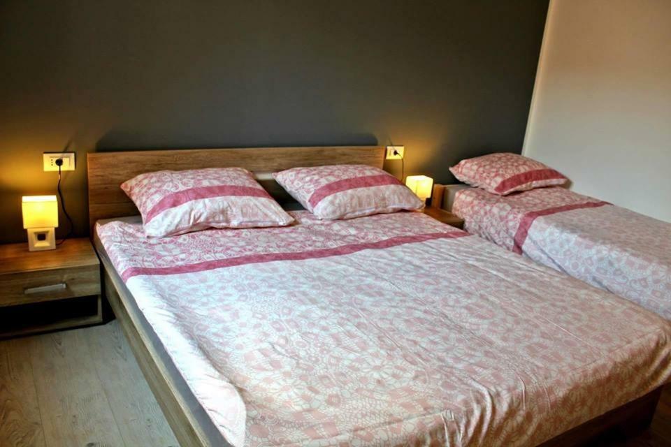 Apartments Klaudija 普拉 外观 照片