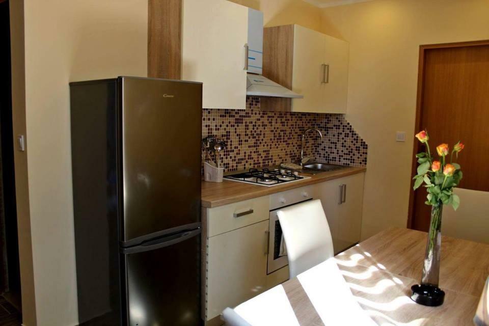 Apartments Klaudija 普拉 外观 照片