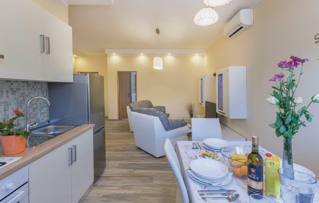 Apartments Klaudija 普拉 外观 照片
