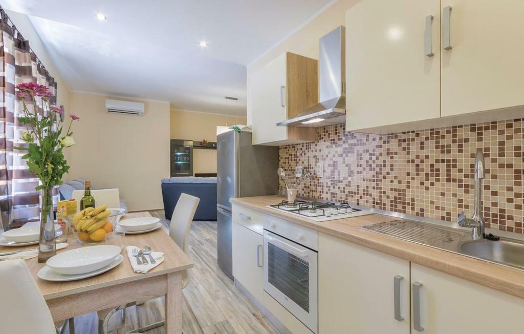 Apartments Klaudija 普拉 外观 照片